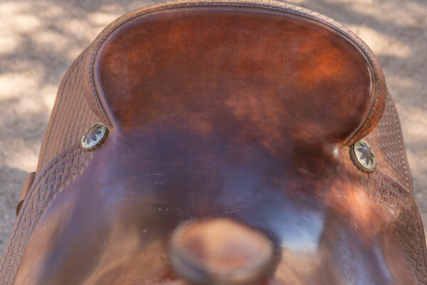 Used Roohide Cutting Saddle - Image 5